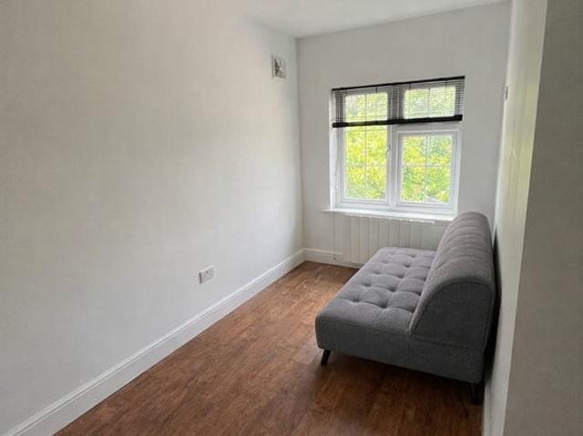 Studio for rent in Northwood, Greater London