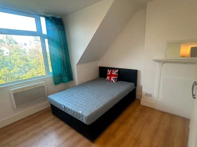 Studio for rent in Golders Green, Greater London
