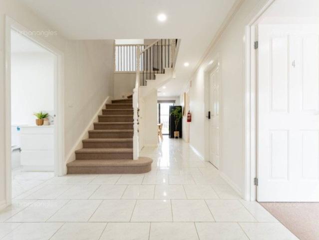 Apartment for rent in Albanvale, Victoria