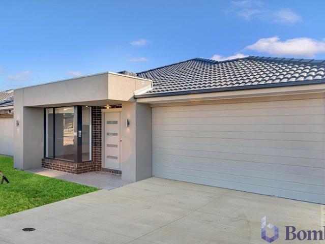 House for sale in Cloverton, Melbourne