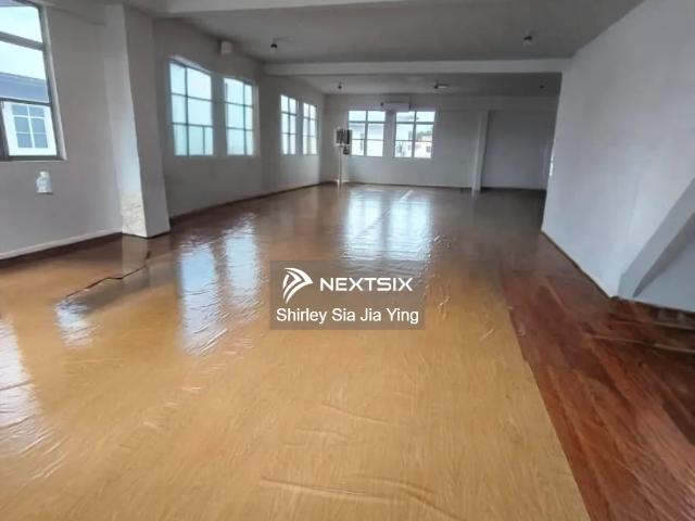 Residential House for sale in Long Miri