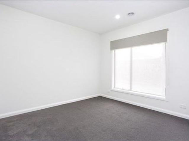 Townhouse for rent in Camerons Creek, Victoria