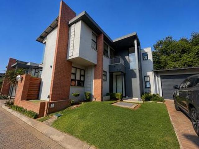 House for sale in Waterkloof, Gauteng