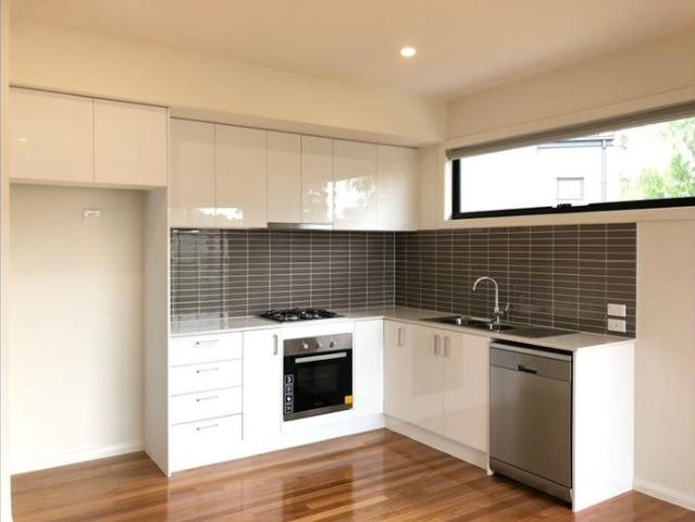 Townhouse for rent in Camerons Creek, Victoria