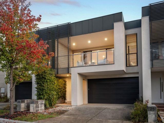 Townhouse for sale in Camerons Creek, Victoria