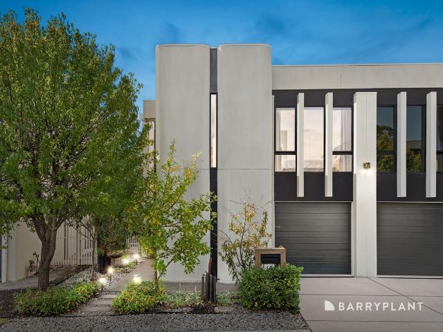 Townhouse for sale in Camerons Creek, Victoria