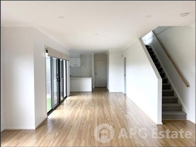 Townhouse for rent in Camerons Creek, Victoria