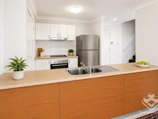 Townhouse for rent in Toombul, Queensland