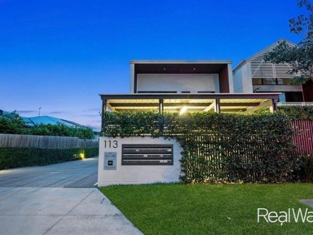 Townhouse for rent in Toombul, Queensland