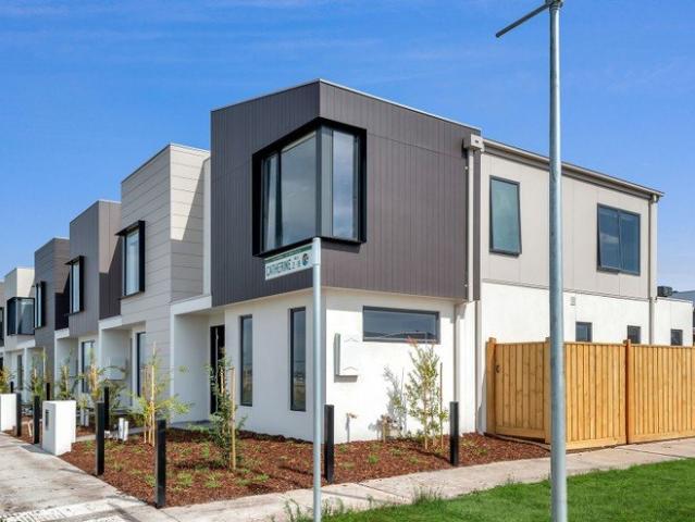 House for rent in Aurora Estate, Melbourne