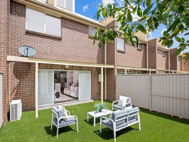 Townhouse for sale in Sydney, New South Wales