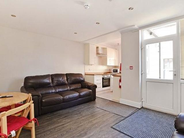 Room for rent in South Yorkshire