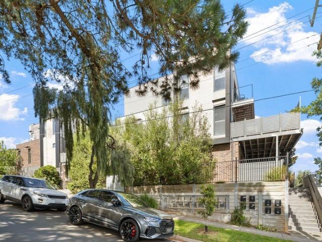 Townhouse for sale in Camerons Creek, Victoria