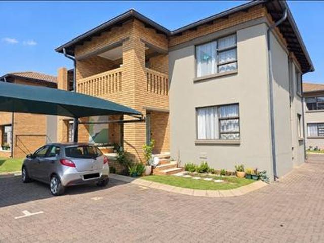 Townhouse for sale in Ekurhuleni, Gauteng