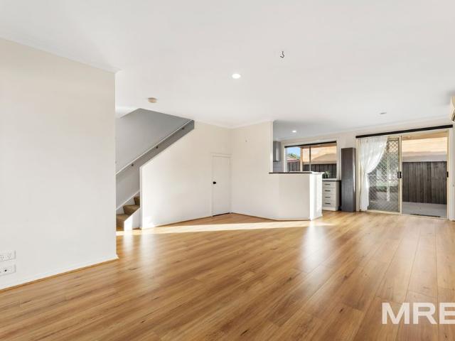 Townhouse for rent in Camerons Creek, Victoria