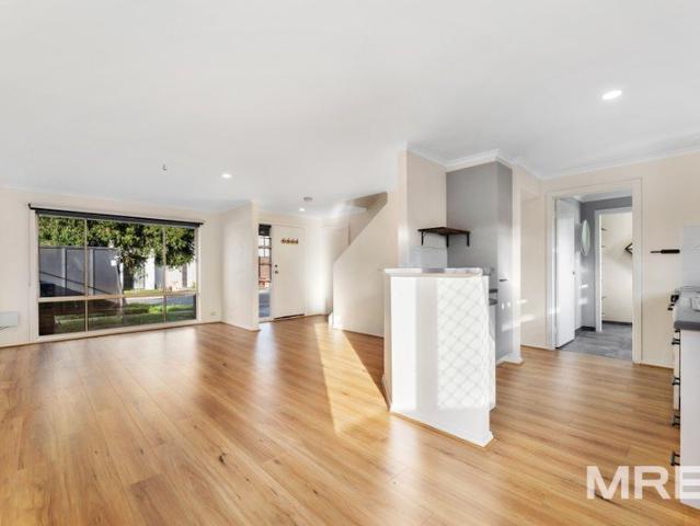 Townhouse for rent in Camerons Creek, Victoria