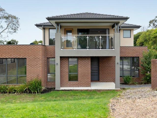 Townhouse for rent in Camerons Creek, Victoria