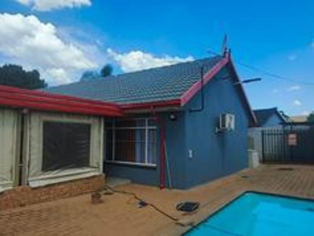 House for sale in Waterkloof, Gauteng