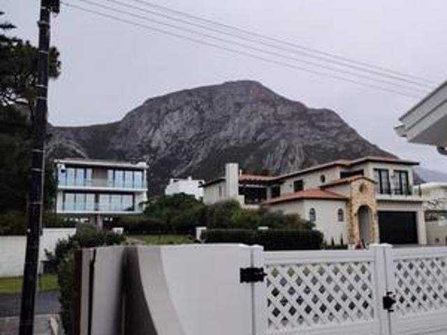 Apartment for rent in Baardskeerdersbos, Western Cape