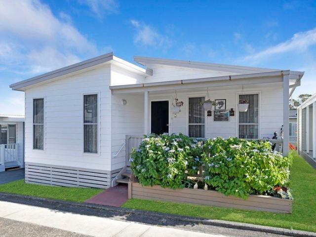 Apartment for sale in Halekulani, New South Wales