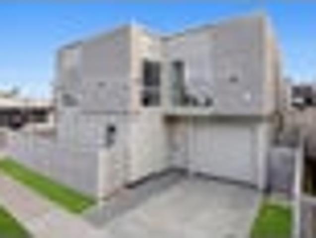 House for sale in Royal Oak, Oroua County