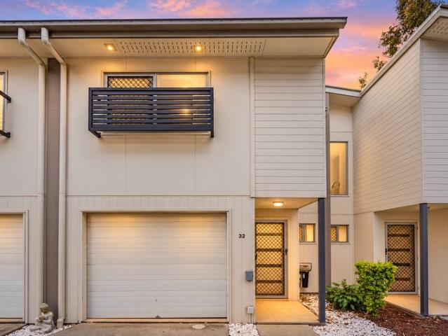 Townhouse for sale in Underwood, Greater Brisbane