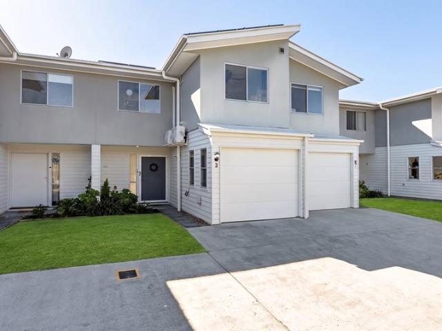 Townhouse for rent in Coomera, Gold Coast City