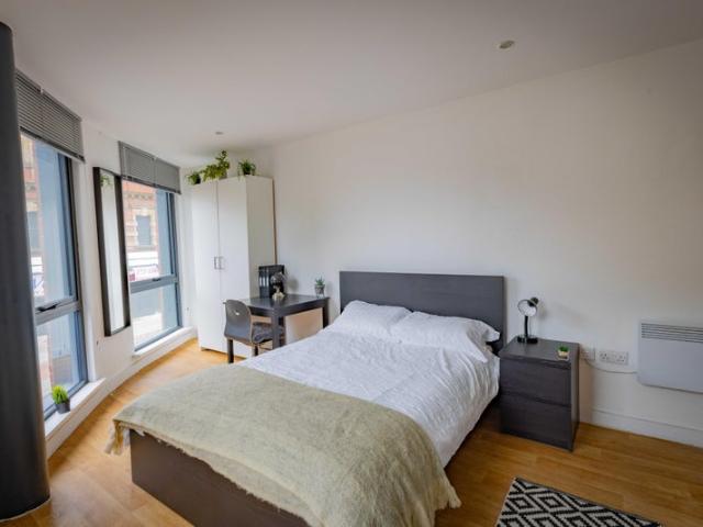 Studio for rent in City Centre, South Yorkshire