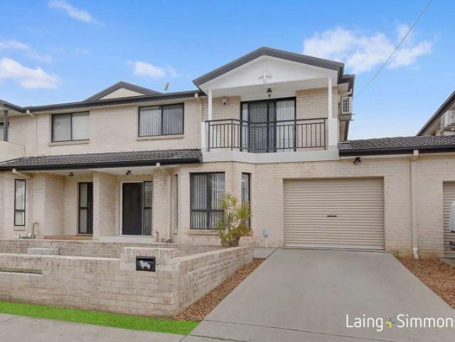 Townhouse for rent in Auburn, Sydney