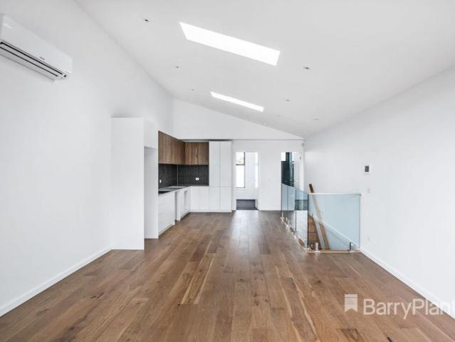 Townhouse for rent in Camerons Creek, Victoria
