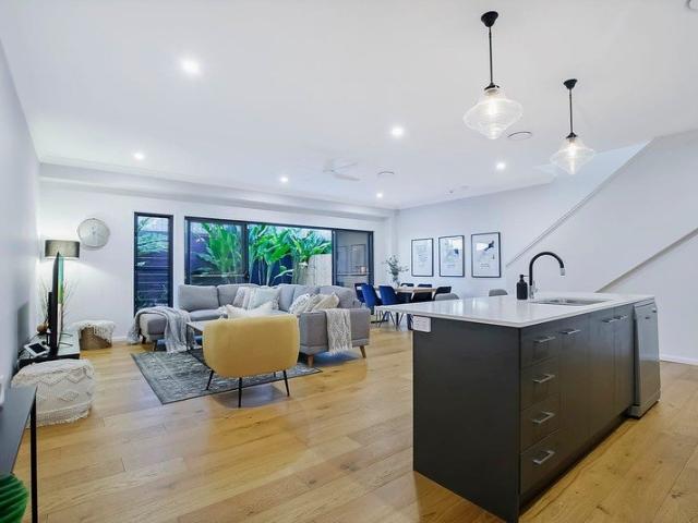 Townhouse for rent in Toombul, Queensland