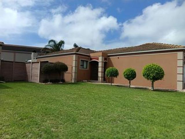 Townhouse for sale in Port Elizabeth, Eastern Cape