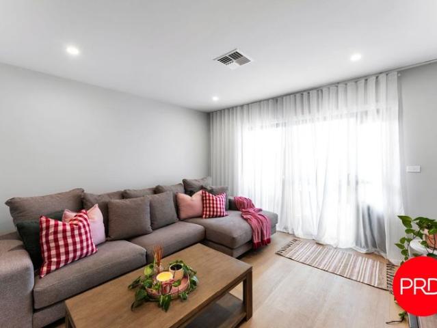 Townhouse for rent in Googong, New South Wales