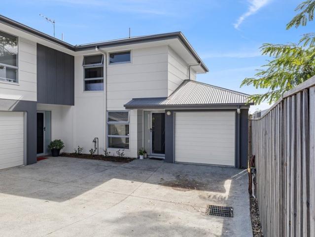 Townhouse for rent in Toombul, Queensland
