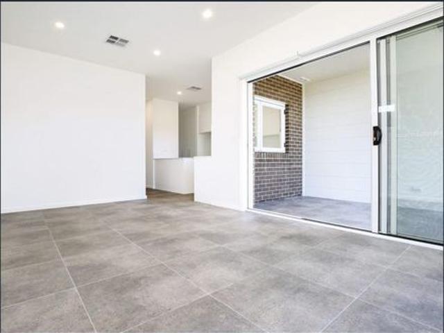 House for rent in Wollongong West, New South Wales