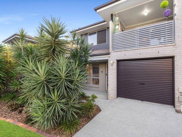 Townhouse for sale in Crest Vista, Greater Brisbane