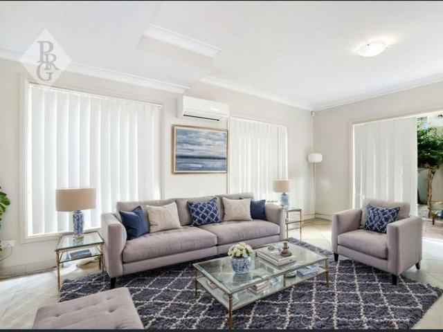 Townhouse for rent in Sydney, New South Wales