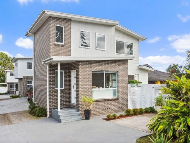 Townhouse for sale in Oak Flats Dc, New South Wales
