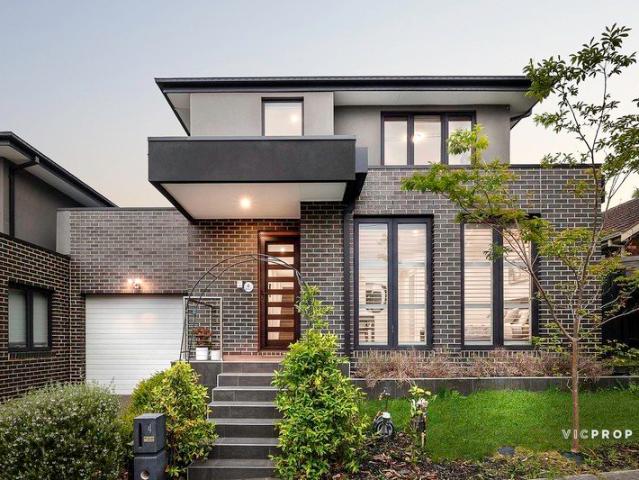 Townhouse for sale in Doncaster, Melbourne
