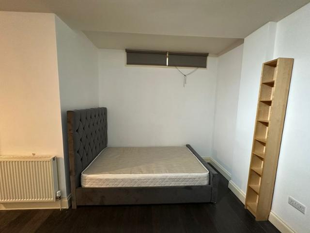 Studio for rent in Hendon Central, The Hyde