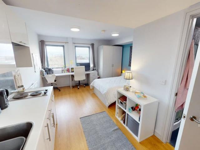 Studio for rent in Edge Hill, Liverpool