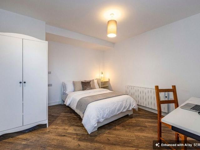Studio for rent in St Ann's, Haddon