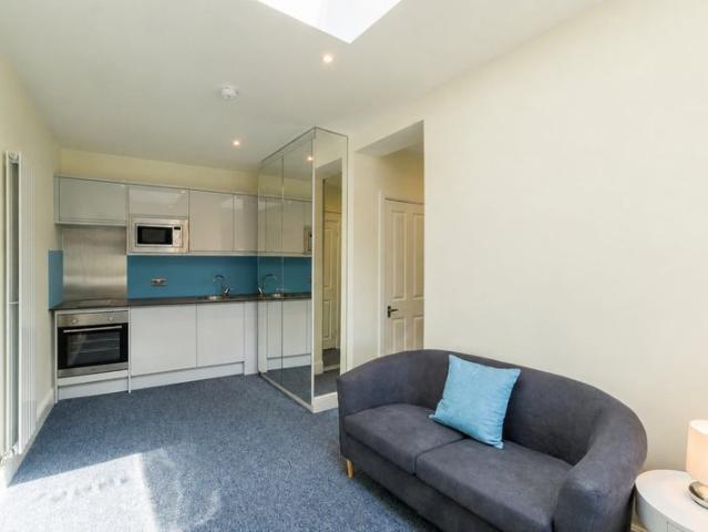 Studio for rent in London Borough of Ealing, Greater London