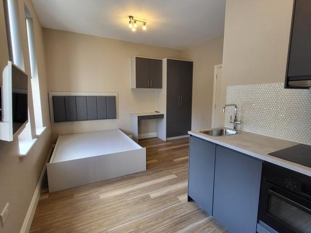 Studio for rent in Epsom, Epsom and Ewell