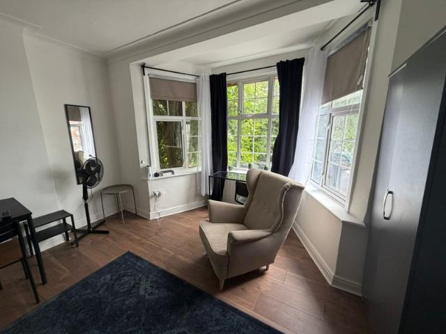 Studio for rent in Hendon Central, The Hyde