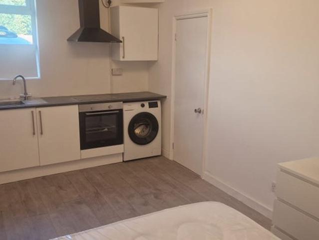 Studio for rent in Leyton, Greater London