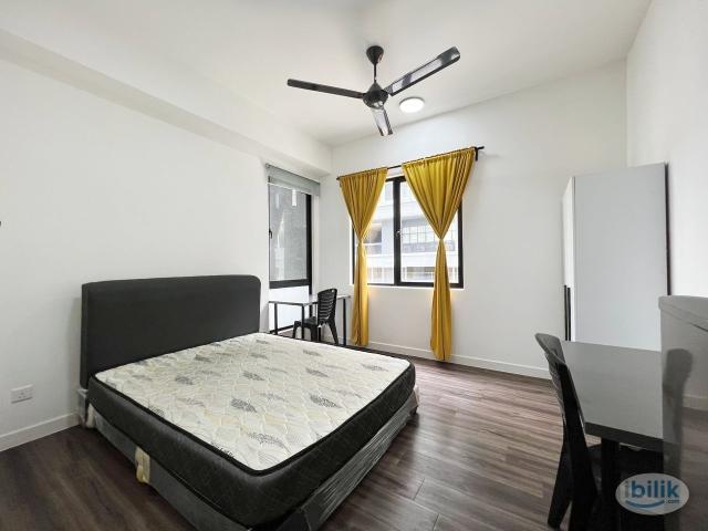 Room for rent in Petaling, Alam Impian