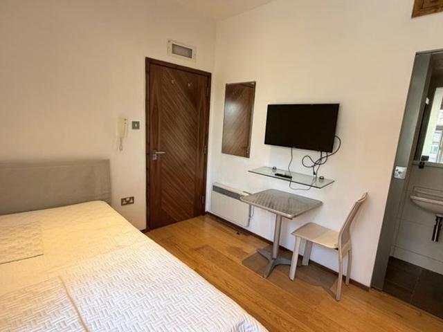 Studio for rent in Temple Fortune, Greater London