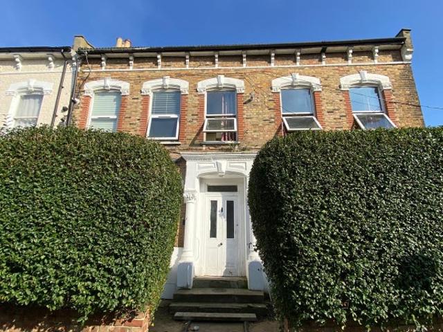 Studio for rent in Stamford Hill, Greater London