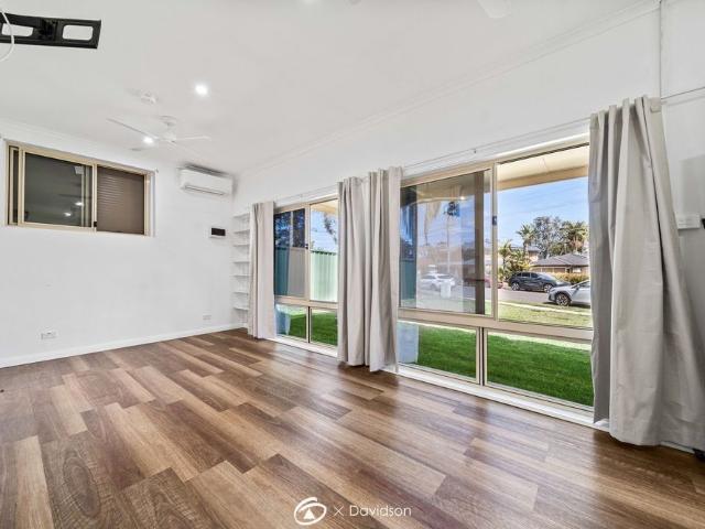 Granny Flat for rent in Hammondville, Sydney